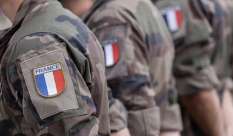 Adapter nos armées aux nouveaux enjeux géopolitiques, stratégiques et technologiques